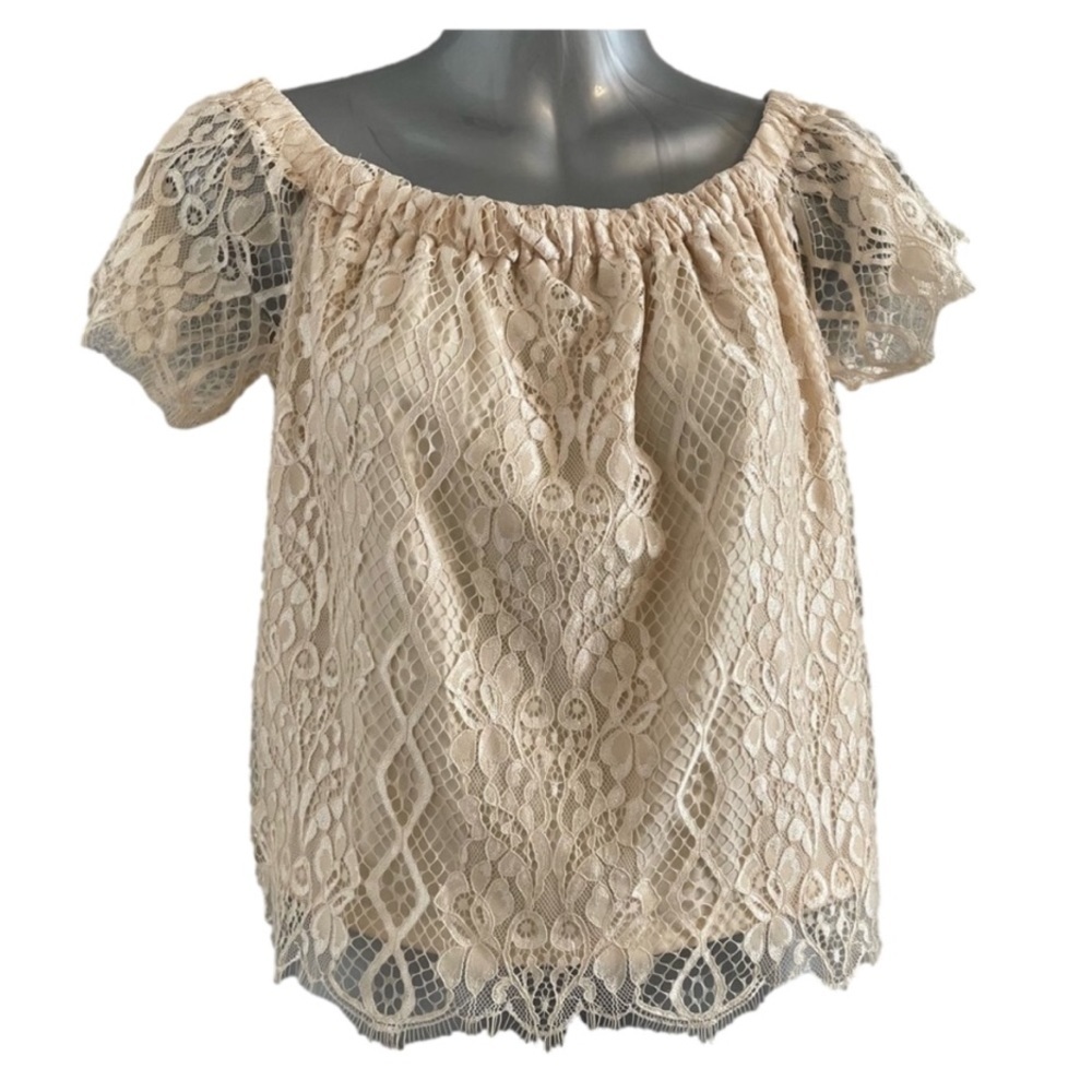 Forever 21 Cream Lace Top Size Small Crop Top